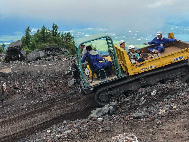 The workers were friendly, and waved to hikers